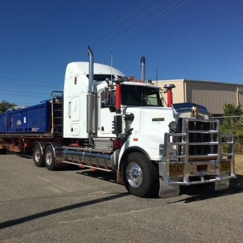 Dananni Hotshots: Interstate transport truck